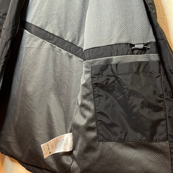 Carhartt lightweight raincoat - Picture 7 of 8